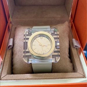 Excellent used condition Tory Burch watch. With original box